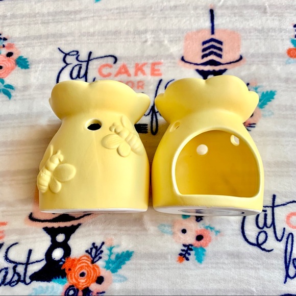 Other - 🐝🍯 Yellow Beehive Wax Warmers 🍯🐝